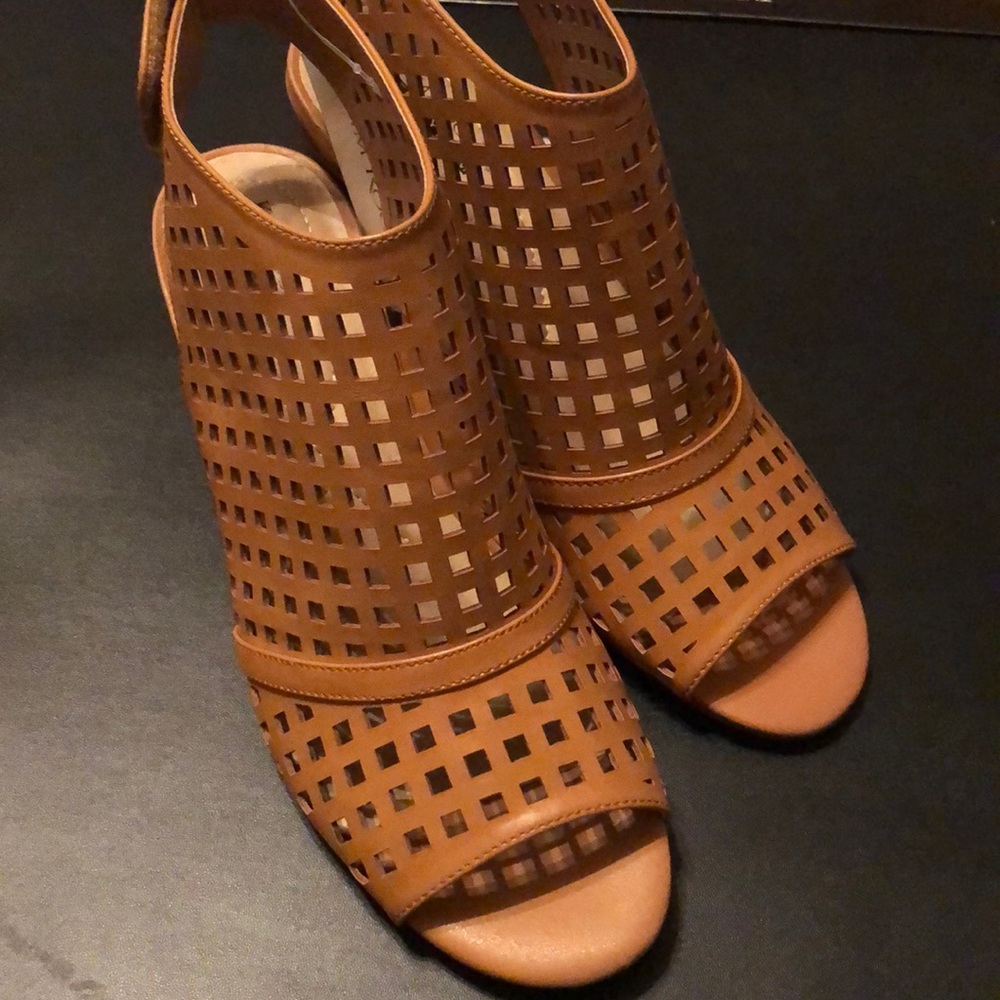Kim Rogers simios Tan shoes Sz 9.5 Med NWT